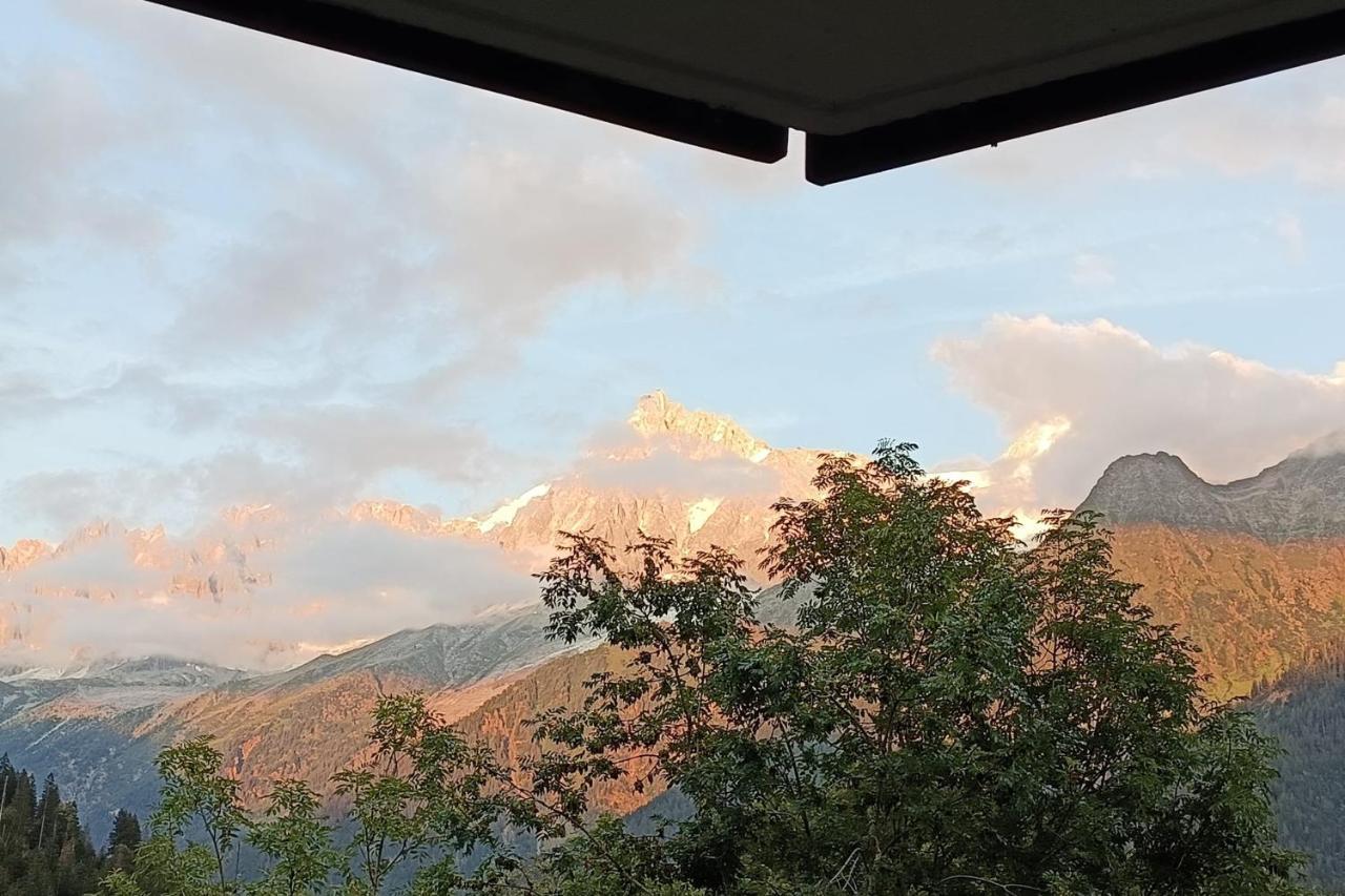 Rare Pearl With Incredible Views Apartment Ле Уш Екстериор снимка