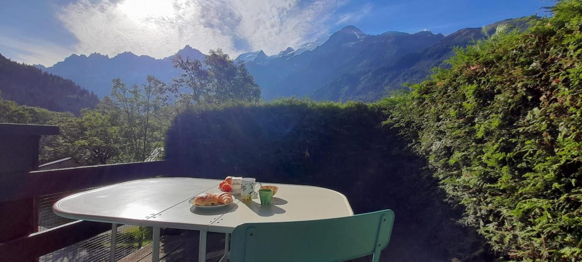 Rare Pearl With Incredible Views Apartment Ле Уш Екстериор снимка